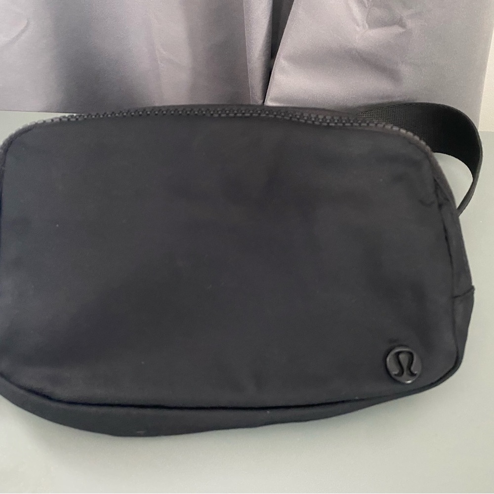 lululemon athletica Black Belt Bag